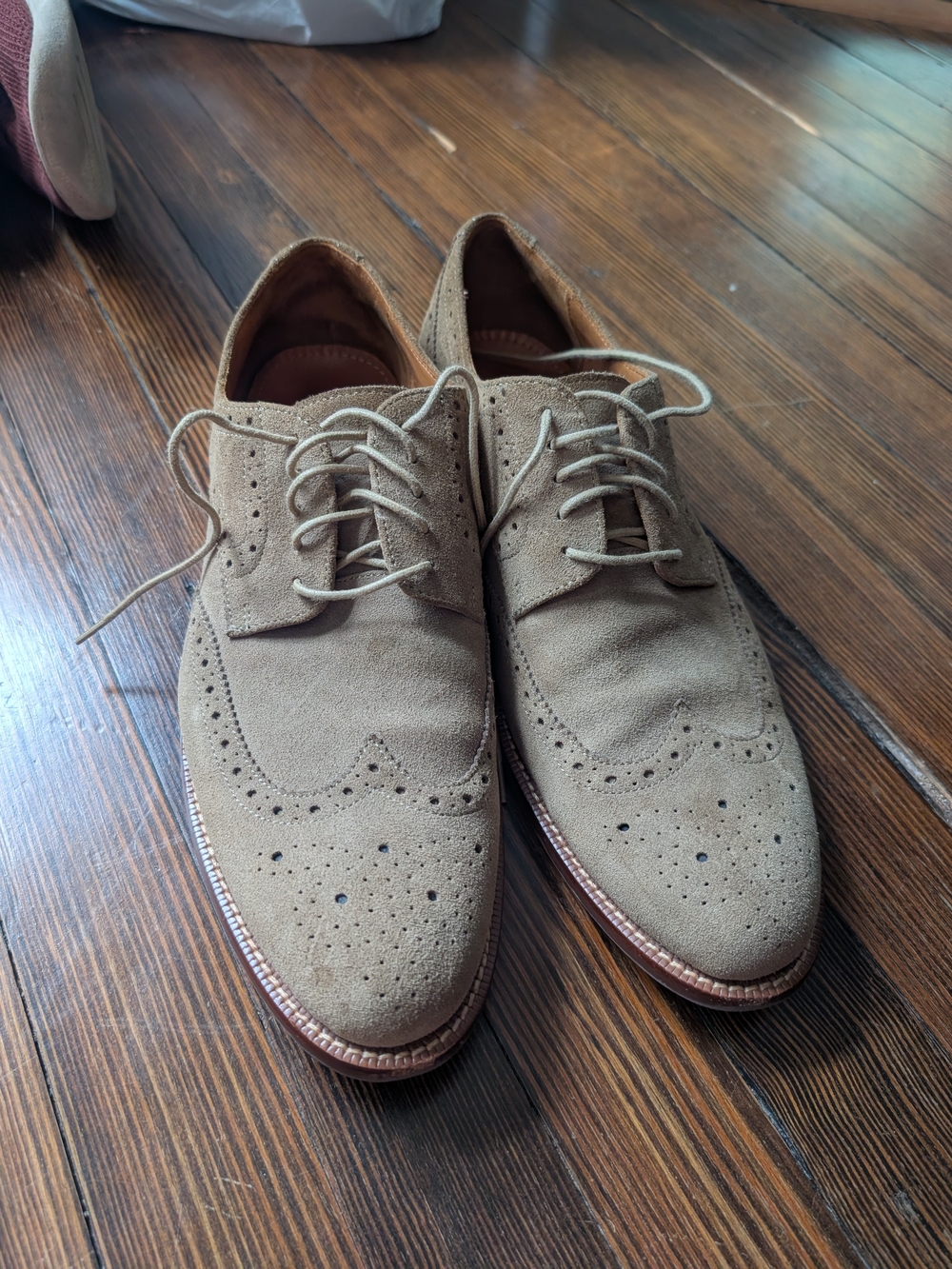 Gordon Rush Men's Suede Wingtip Lace-Up Shoes — Beige